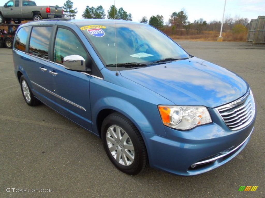 Sapphire Crystal Metallic 2012 Chrysler Town & Country Touring - L Exterior Photo #77818604