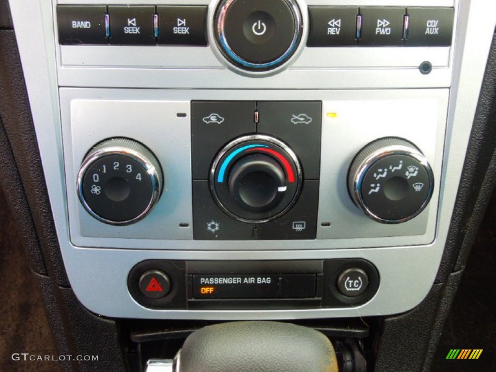 2010 Chevrolet Malibu LT Sedan Controls Photo #77818709