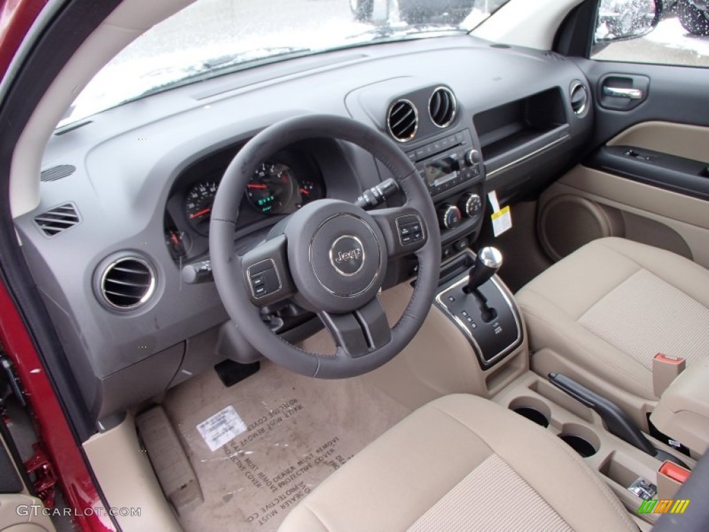 Dark Slate Gray/Light Pebble Interior 2013 Jeep Compass Latitude 4x4 Photo #77821370