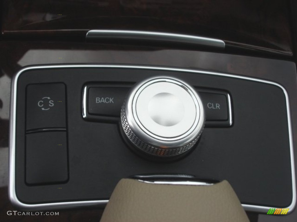 2010 Mercedes-Benz E 350 Sedan Controls Photo #77821374