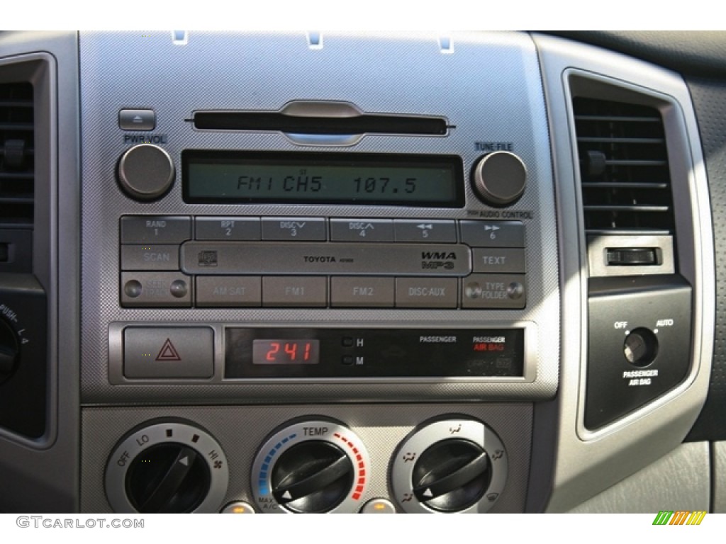 2011 Toyota Tacoma V6 SR5 Access Cab 4x4 Audio System Photos