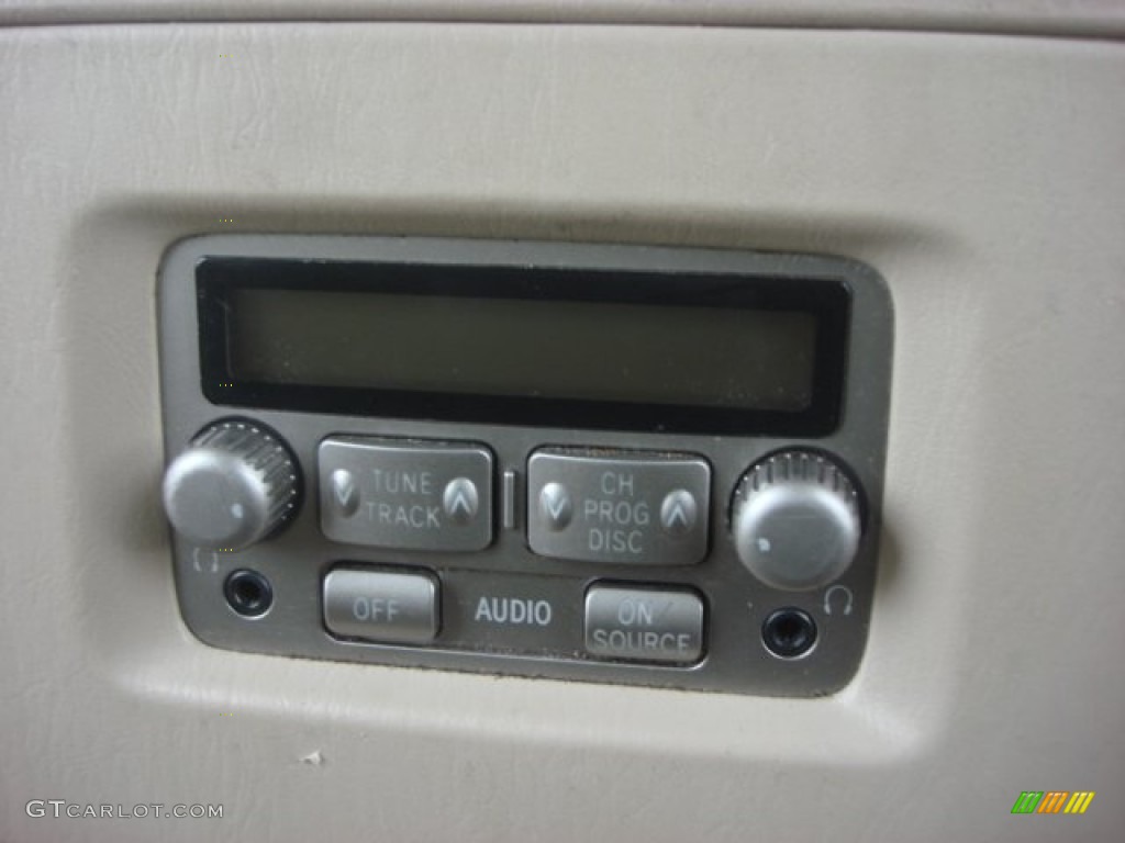 2005 Toyota Land Cruiser Standard Land Cruiser Model Controls Photo #77823934