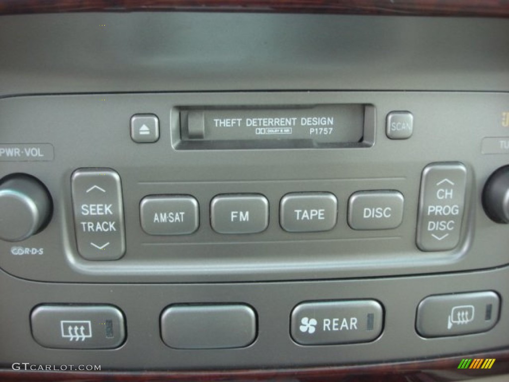2005 Toyota Land Cruiser Standard Land Cruiser Model Controls Photo #77824104