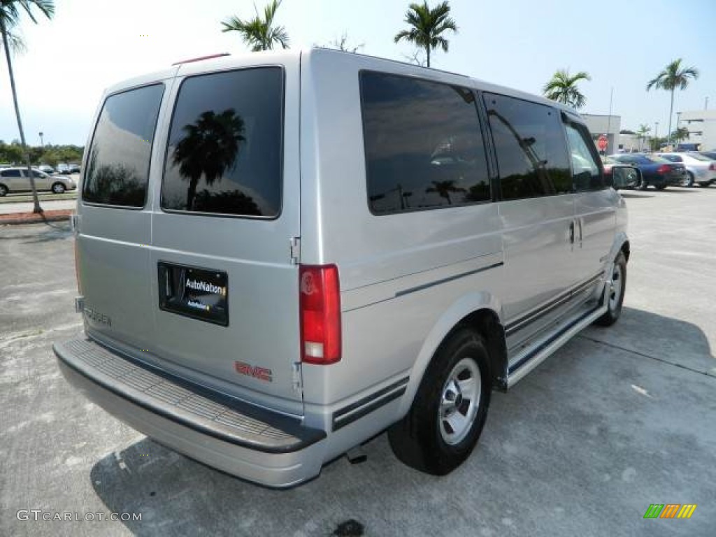 1998 Safari SLE Passenger Van - Silver Mist Metallic / Red photo #3