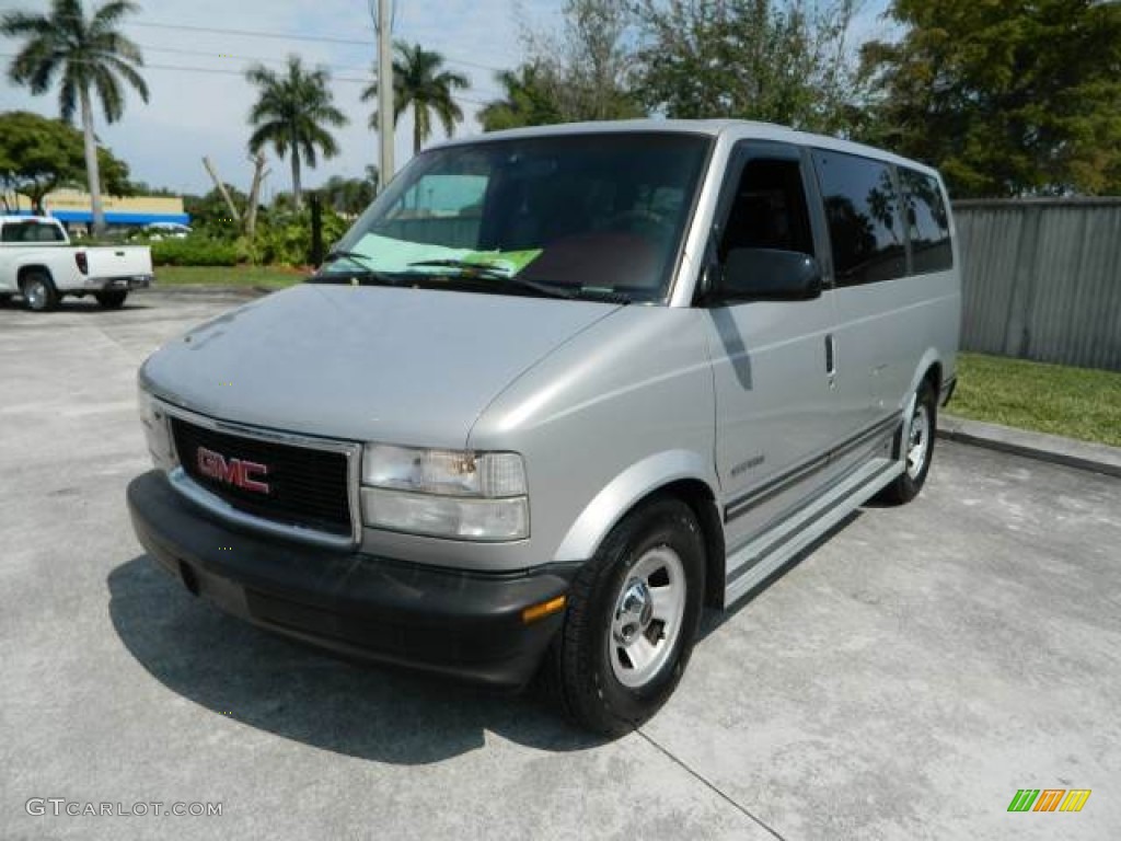 1998 Safari SLE Passenger Van - Silver Mist Metallic / Red photo #7