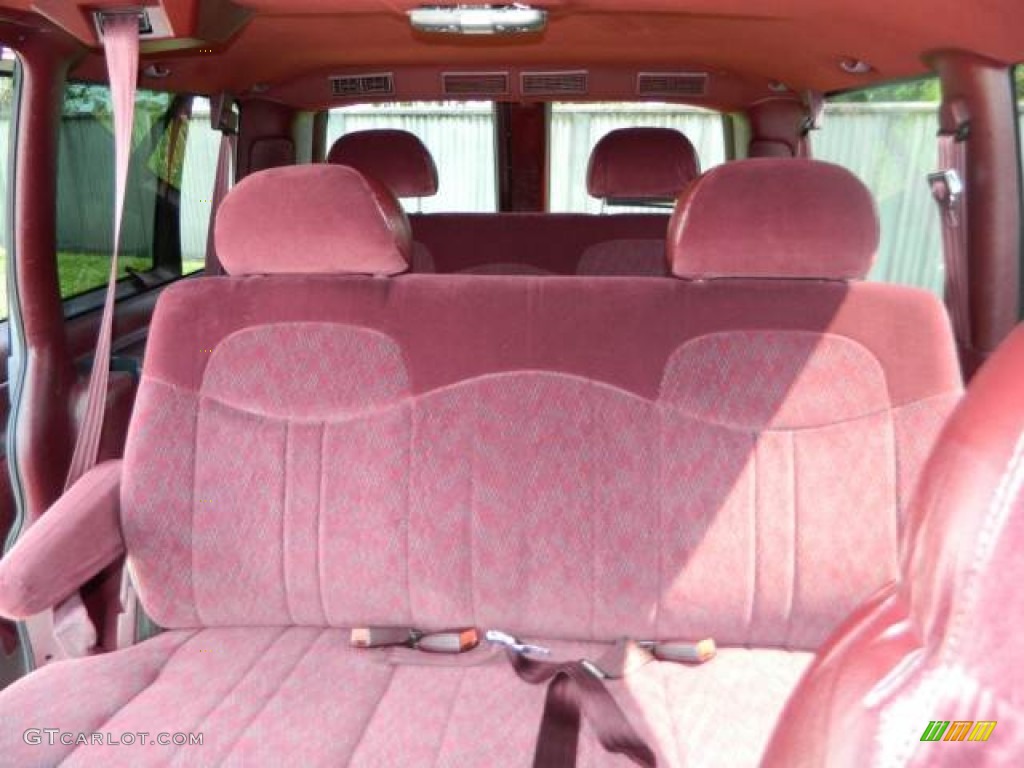 1998 Safari SLE Passenger Van - Silver Mist Metallic / Red photo #13