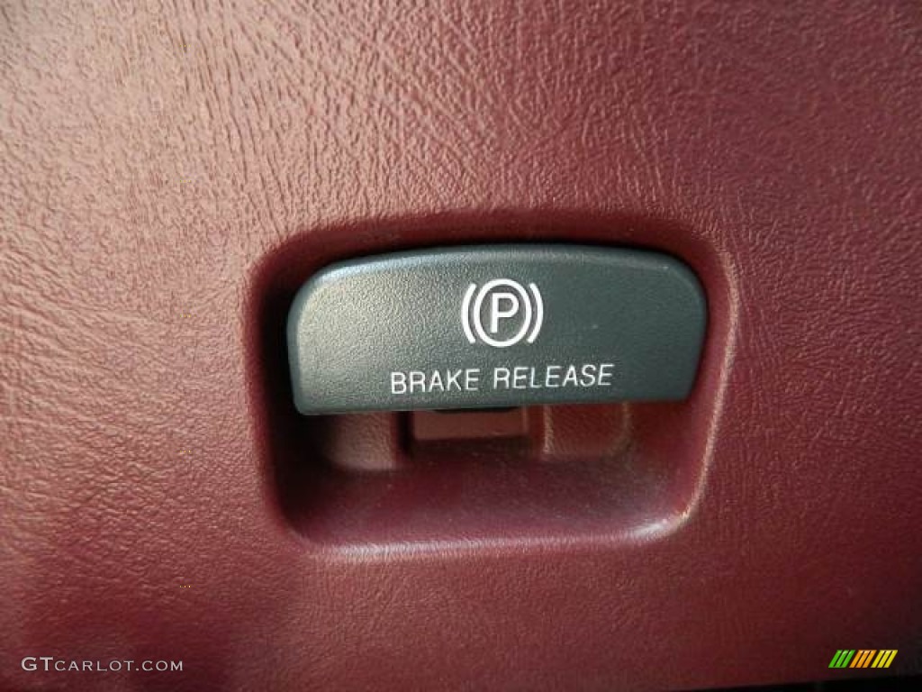 1998 Safari SLE Passenger Van - Silver Mist Metallic / Red photo #22