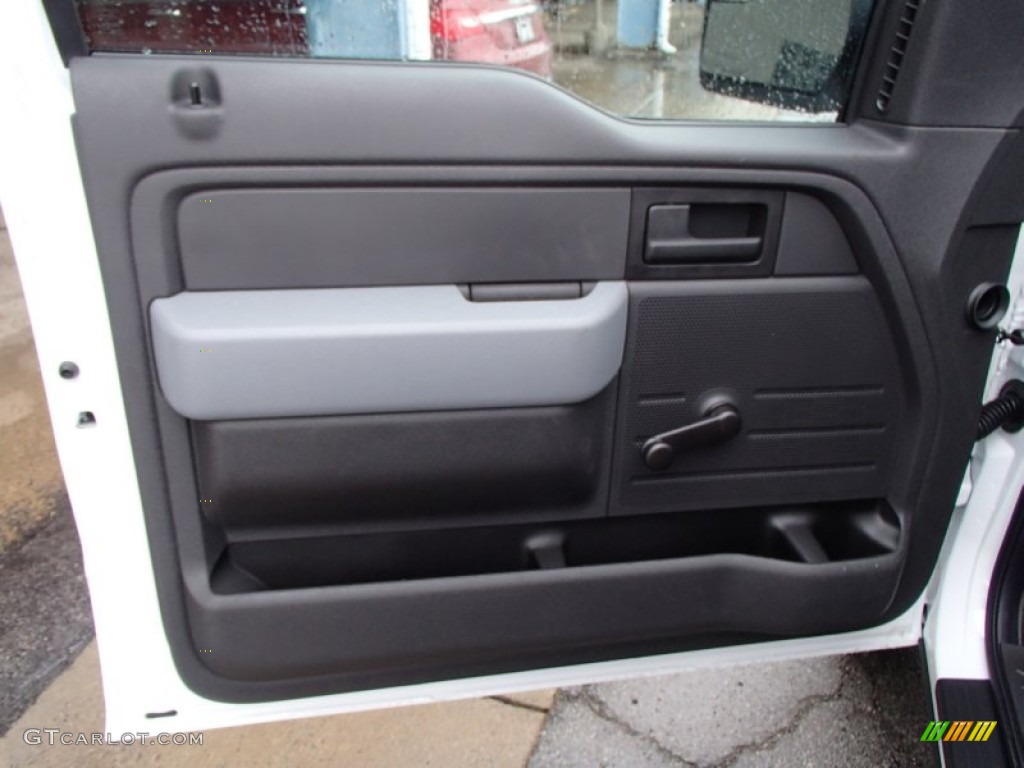 2013 Ford F150 XL Regular Cab 4x4 Steel Gray Door Panel Photo #77825993