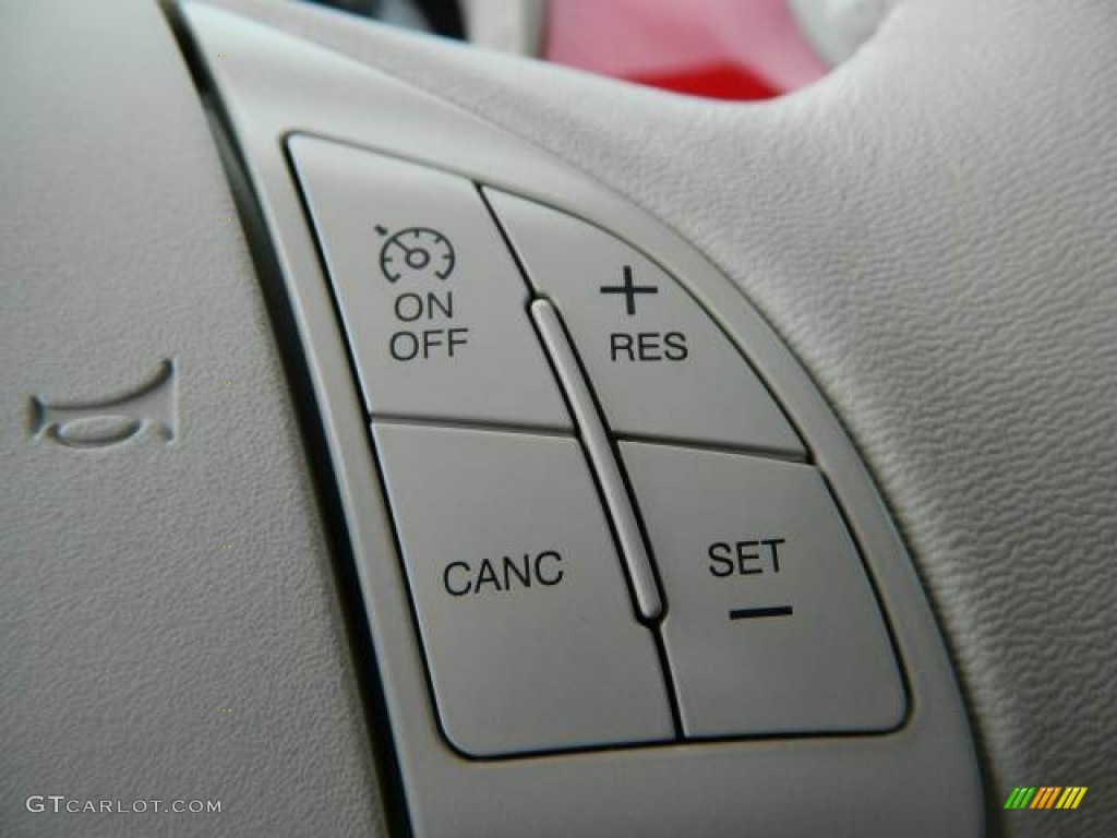 2013 Fiat 500 Pop Controls Photo #77826354