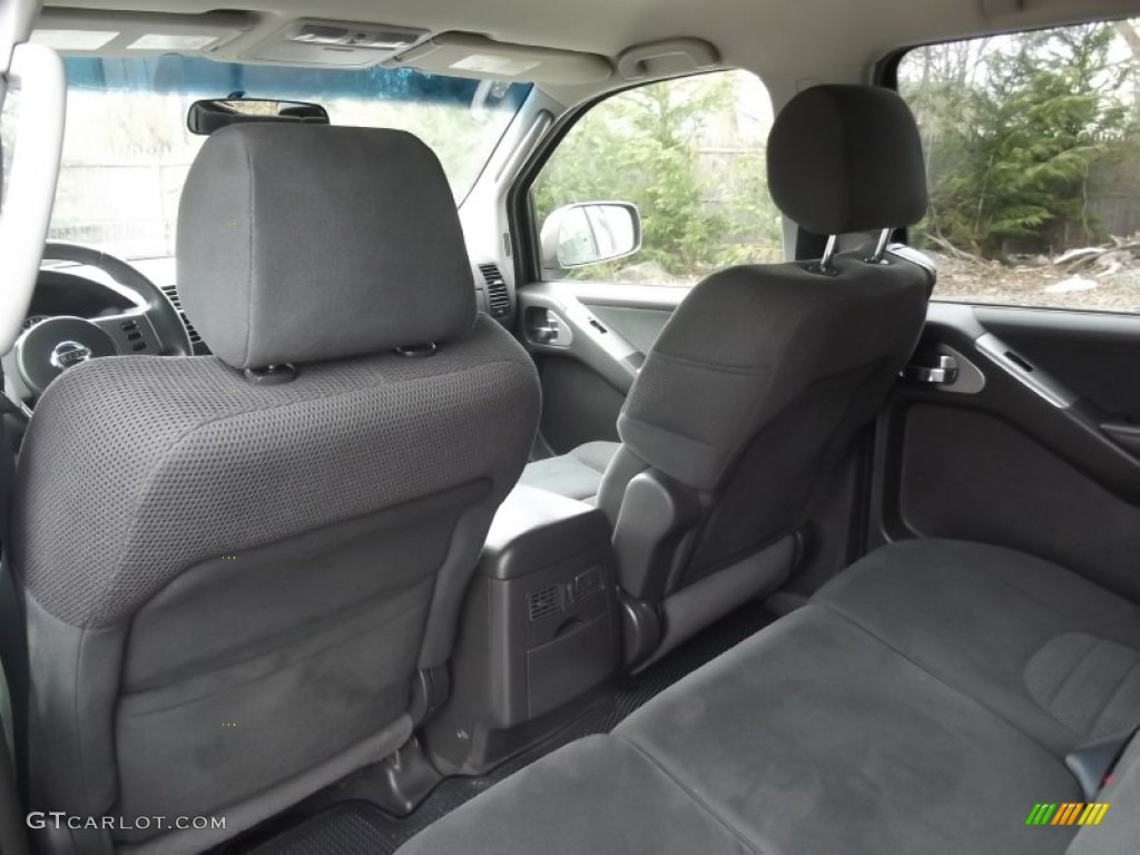 2006 Nissan Pathfinder SE 4x4 Rear Seat Photos