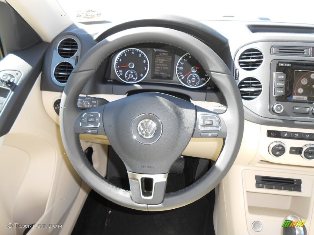 2013 Volkswagen Tiguan SEL Steering Wheel Photos