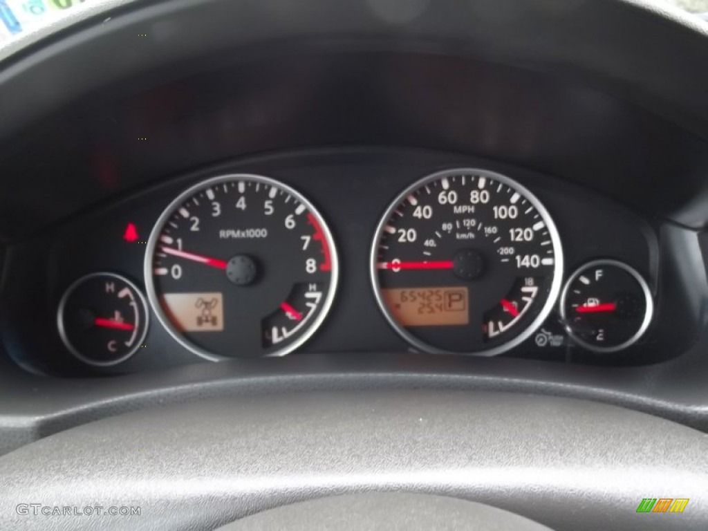 2006 Nissan Pathfinder SE 4x4 Gauges Photos
