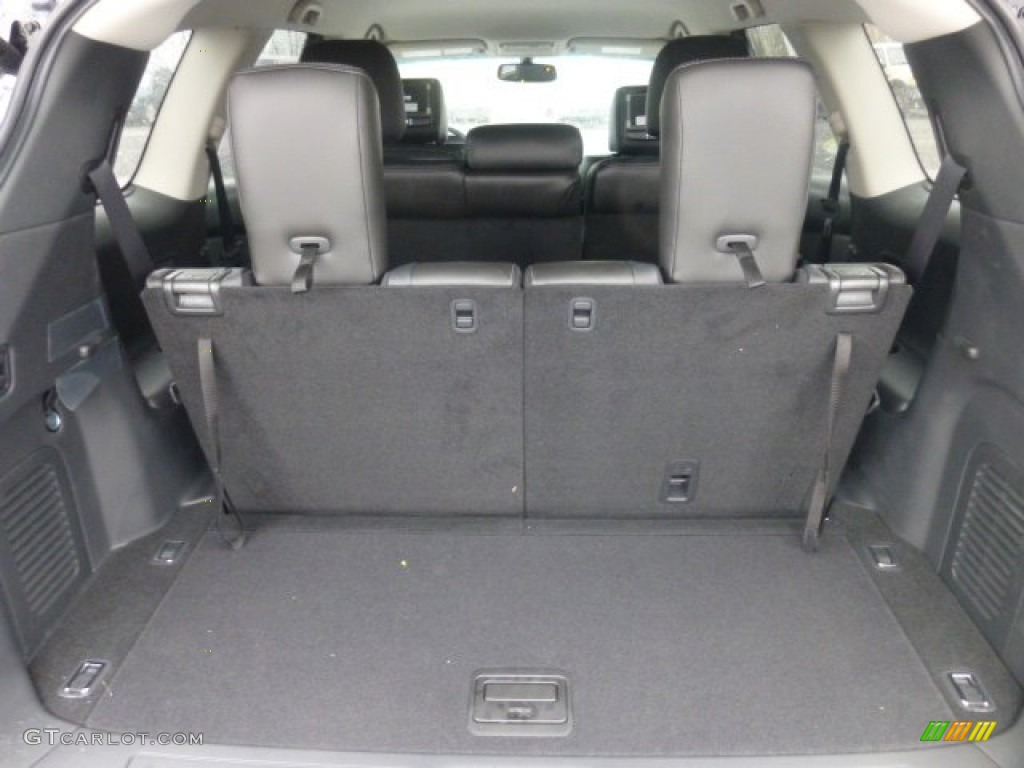 2013 Nissan Pathfinder SL 4x4 Trunk Photos