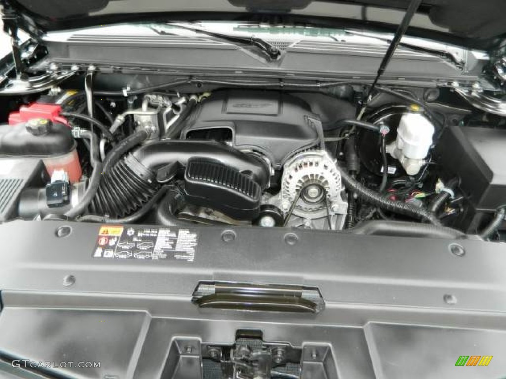 2012 Chevrolet Suburban LTZ Engine Photos