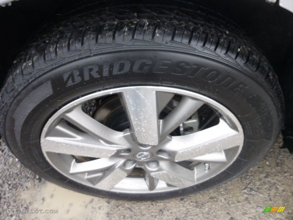 2013 Nissan Pathfinder Platinum 4x4 Wheel Photos