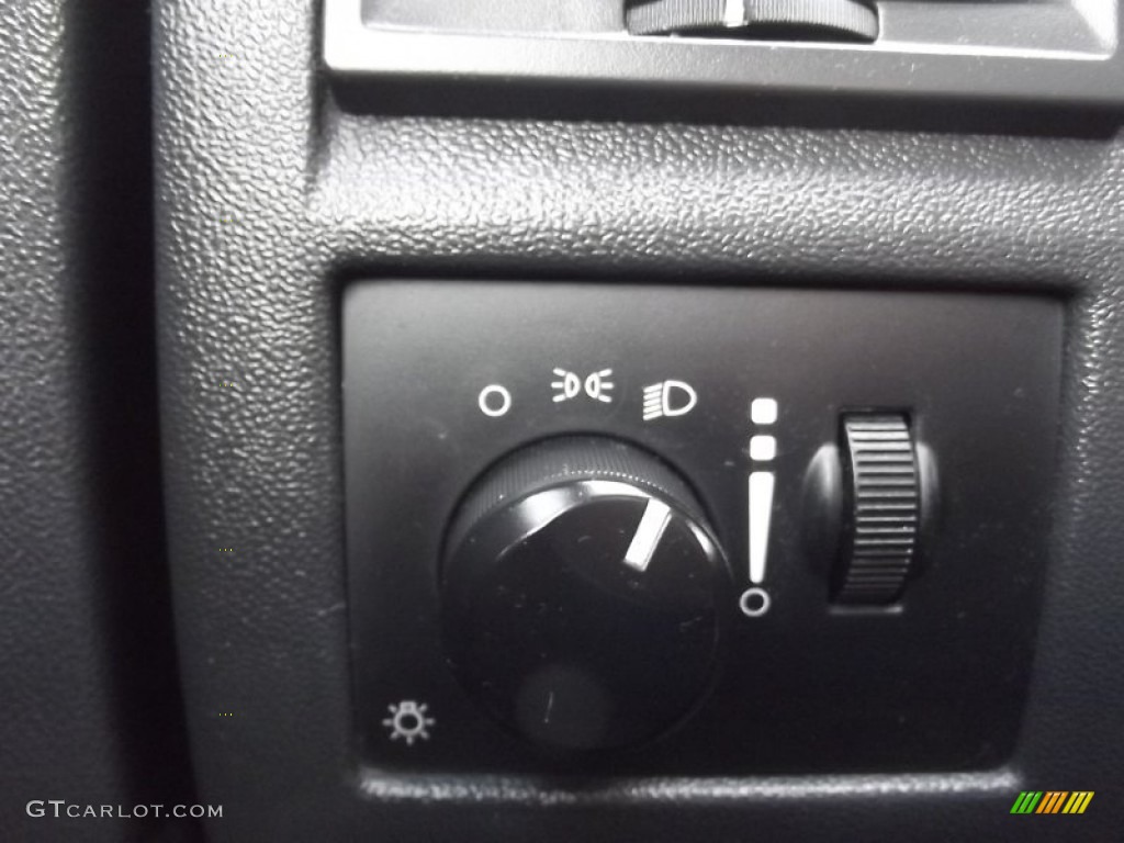 2008 Charger SE - Inferno Red Crystal Pearl / Dark Slate Gray photo #21