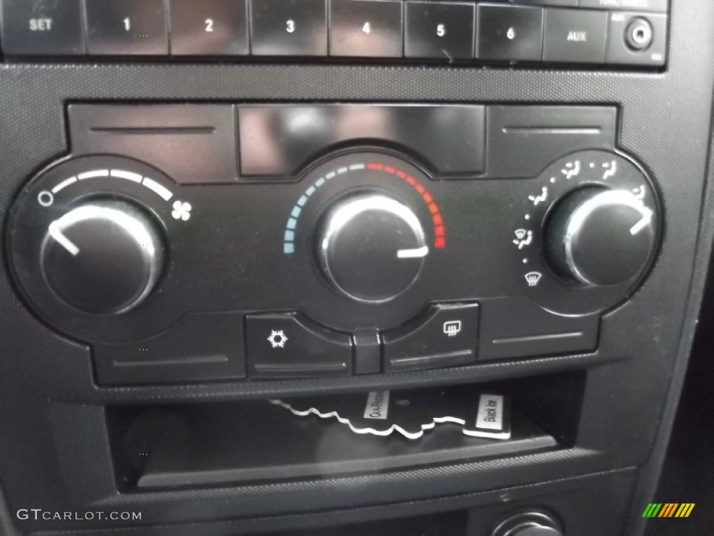 2008 Charger SE - Inferno Red Crystal Pearl / Dark Slate Gray photo #25