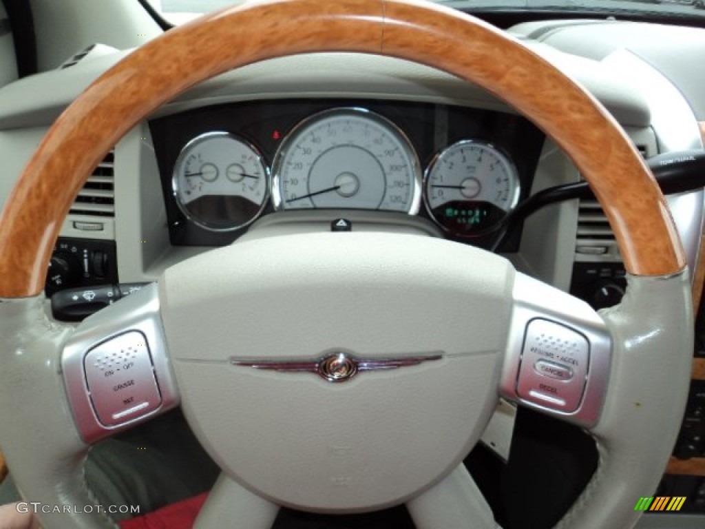 2008 Chrysler Aspen Limited 4WD Light Graystone Steering Wheel Photo #77831311