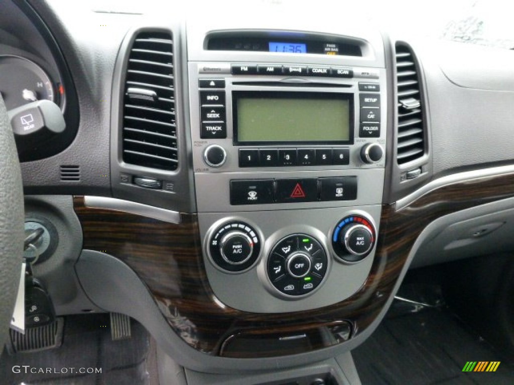 2010 Hyundai Santa Fe GLS 4WD Controls Photo #77832263