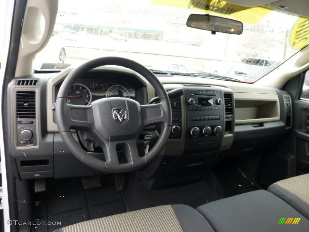 2010 Dodge Ram 1500 ST Quad Cab 4x4 Dark Slate/Medium Graystone Dashboard Photo #77832558