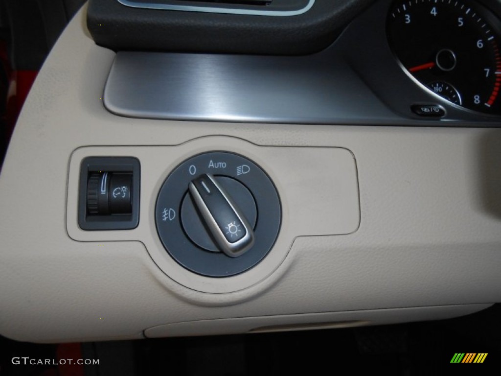 2013 Volkswagen CC Lux Controls Photo #77832810