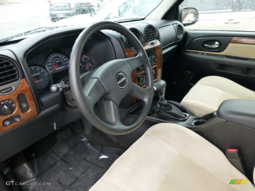 Ebony/Cashmere Interior 2007 Isuzu Ascender S Photo #77833470