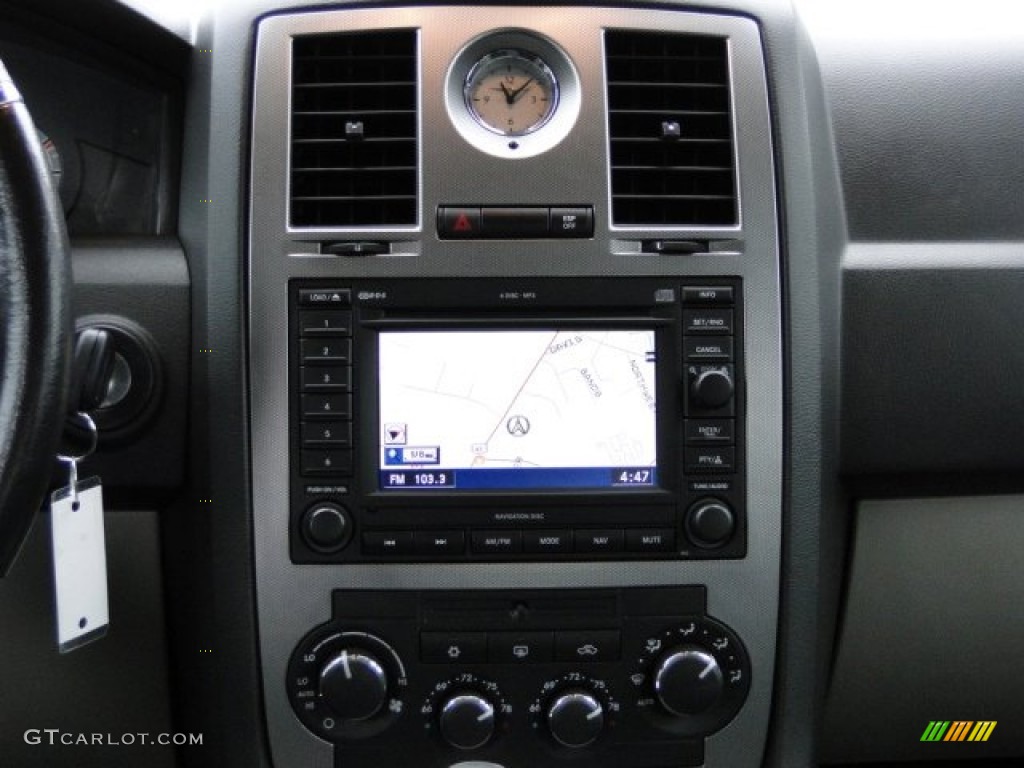 2006 Chrysler 300 C SRT8 Controls Photo #77834736
