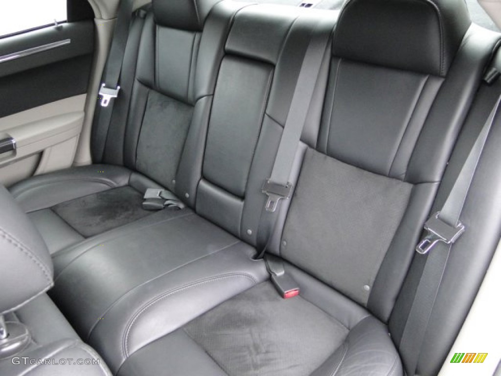 Dark Slate Gray/Light Graystone Interior 2006 Chrysler 300 C SRT8 Photo #77834858