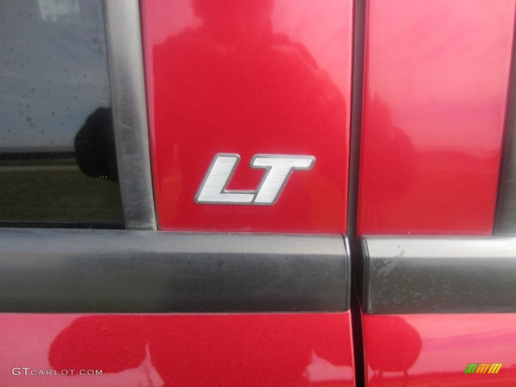 2003 Chevrolet TrailBlazer EXT LT Marks and Logos Photos