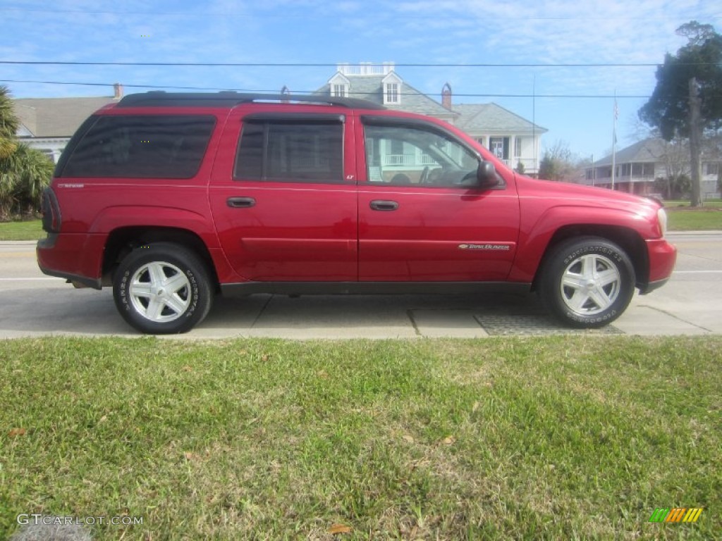 2003 TrailBlazer EXT LT - Majestic Red Metallic / Medium Pewter photo #20