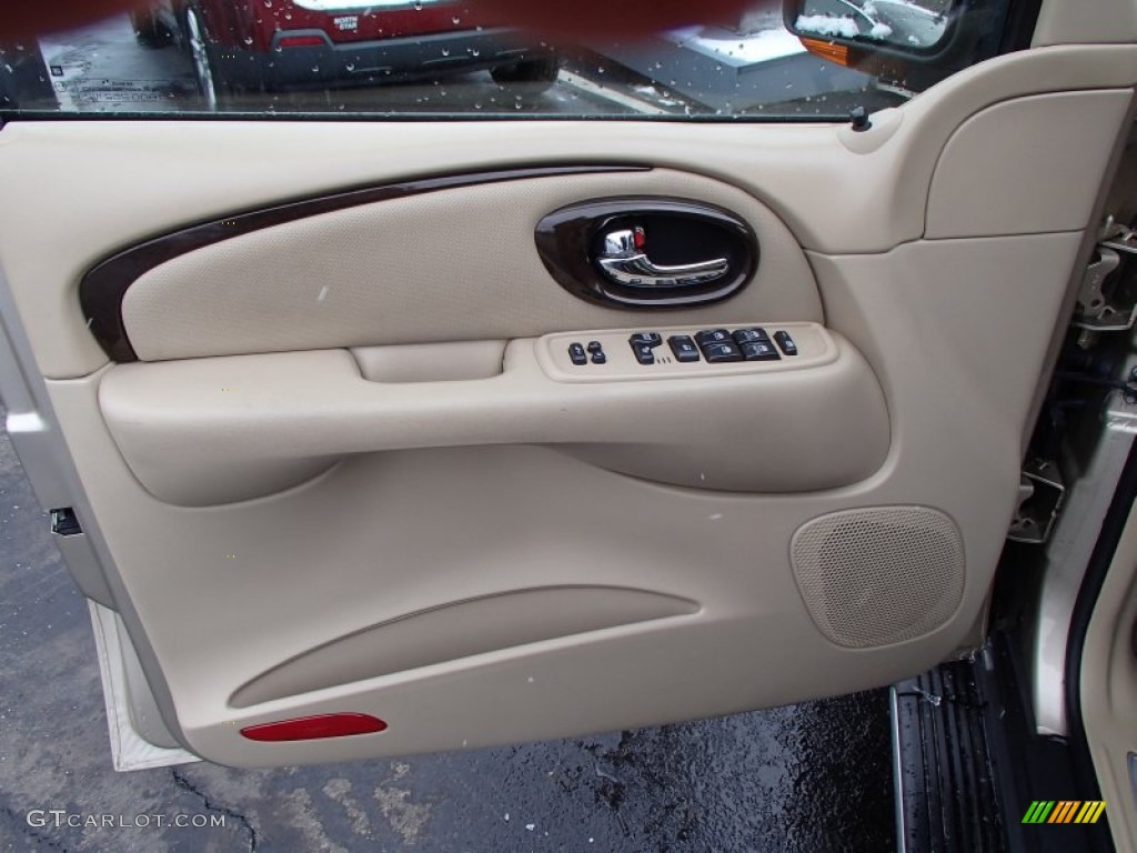 2004 Buick Rainier CXL AWD Light Cashmere Door Panel Photo #77840550