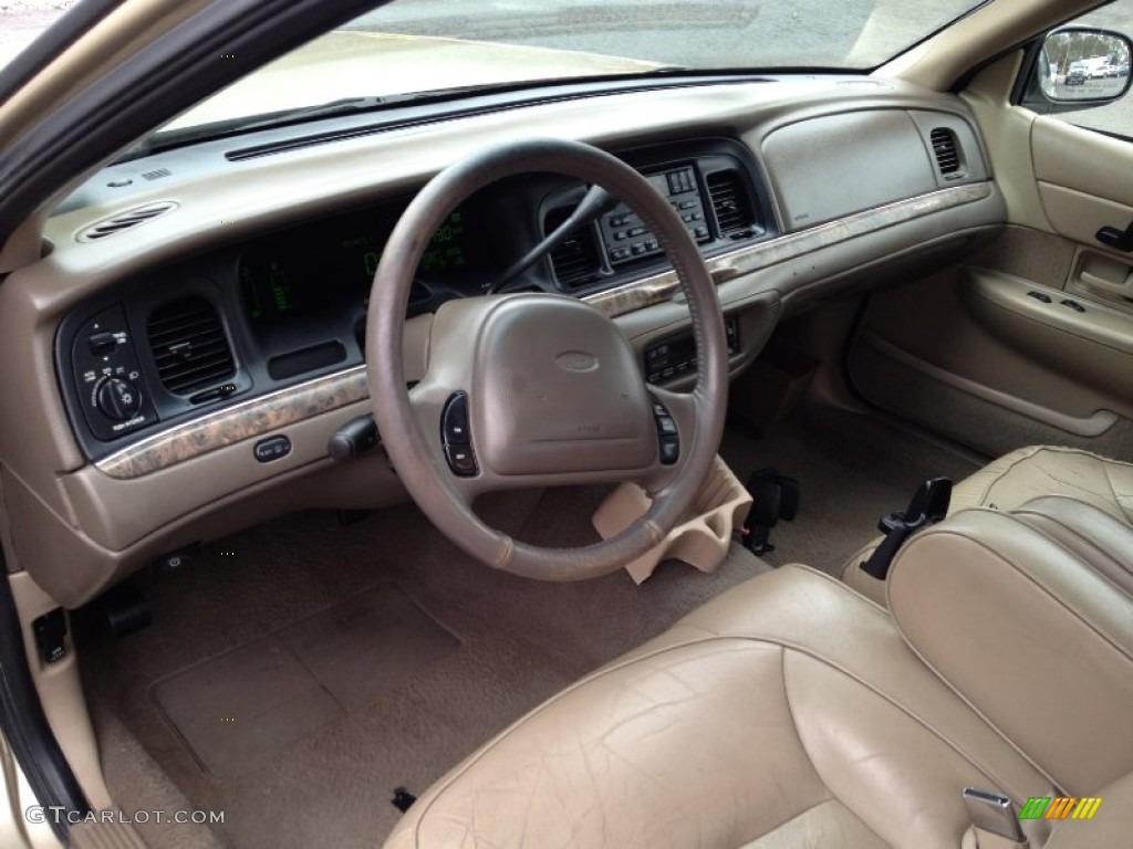 Medium Parchment Interior 2000 Ford Crown Victoria LX Sedan Photo #77841783
