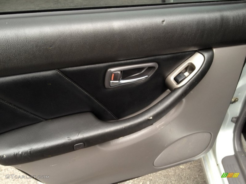 2006 Subaru Baja Sport Gray Door Panel Photo #77843067