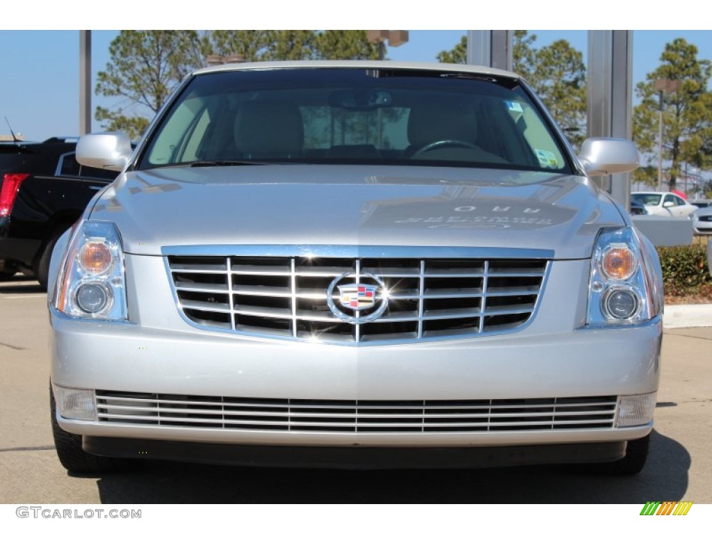Radiant Silver 2009 Cadillac DTS Standard DTS Model Exterior Photo #77843216