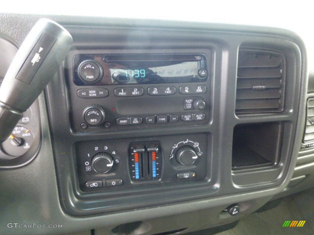 2005 Chevrolet Silverado 1500 LT Crew Cab 4x4 Controls Photo #77844762