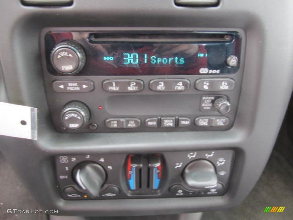2001 Chevrolet Monte Carlo SS Audio System Photo #77846259