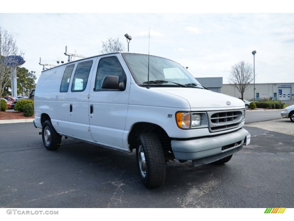 Oxford White 2002 Ford E Series Van E250 Cargo Exterior Photo #77847054