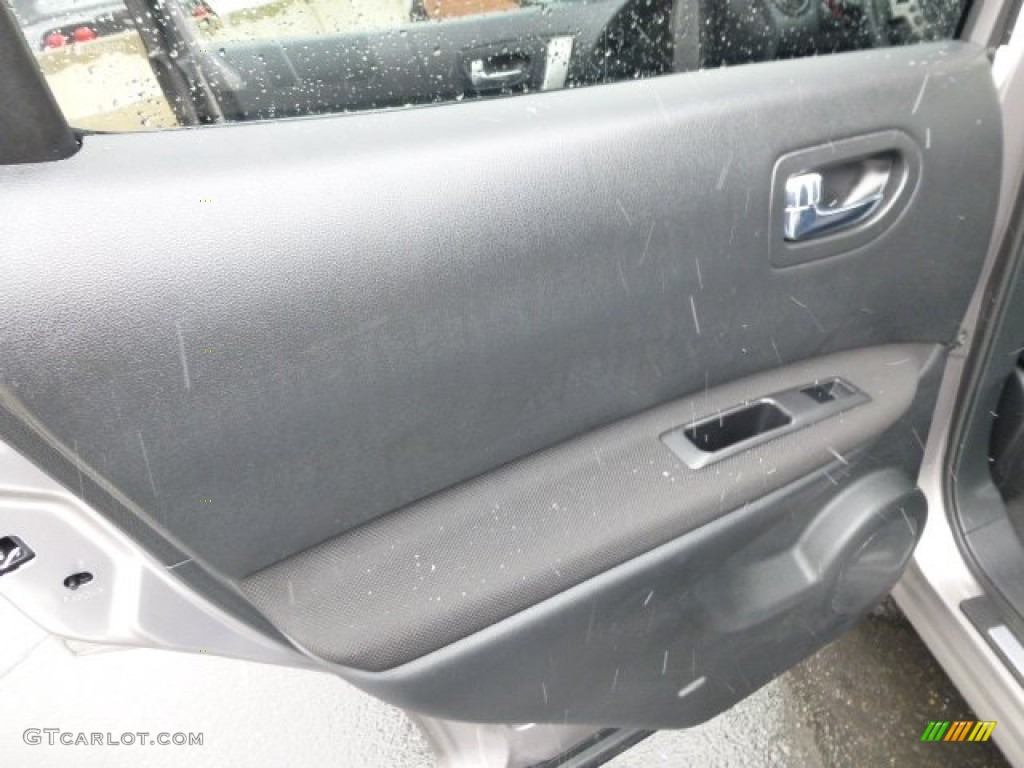2011 Rogue SV AWD - Platinum Graphite / Black photo #13