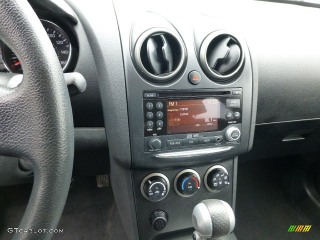 2011 Rogue SV AWD - Platinum Graphite / Black photo #18