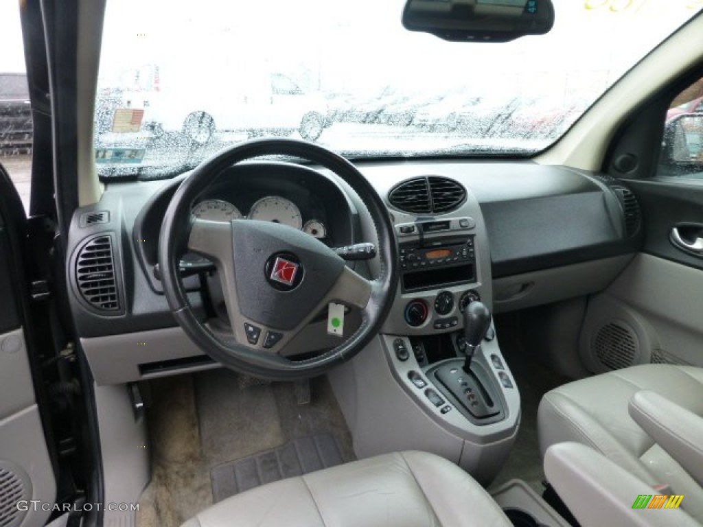 Gray Interior 2004 Saturn VUE V6 AWD Photo #77848969