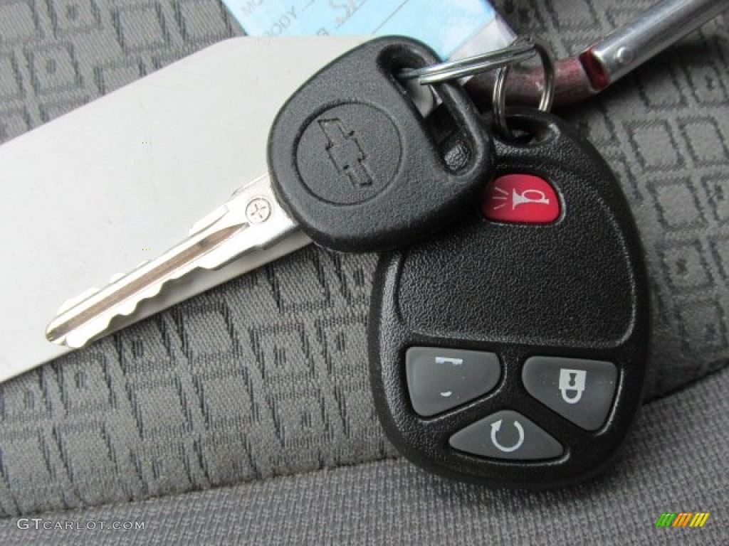 2007 Chevrolet Equinox LT AWD Keys Photos