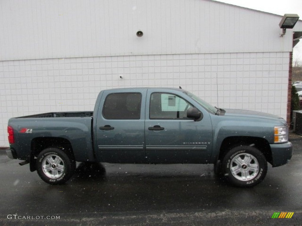 2009 Silverado 1500 LT Z71 Crew Cab 4x4 - Blue Granite Metallic / Ebony photo #2