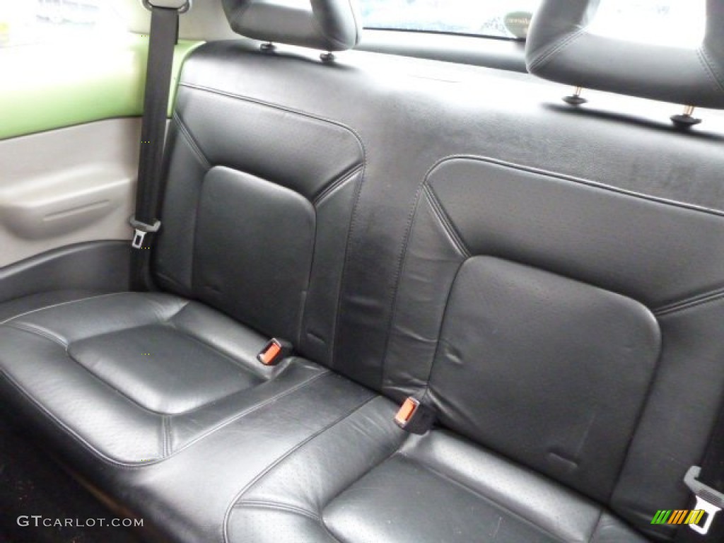 Black Interior 2000 Volkswagen New Beetle GLX 1.8T Coupe Photo #77851947
