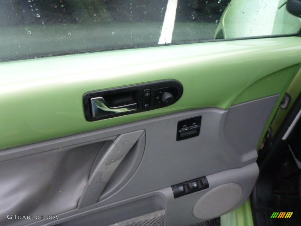 2000 Volkswagen New Beetle GLX 1.8T Coupe Door Panel Photos
