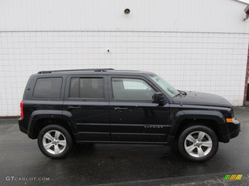 2011 Patriot Sport 4x4 - Blackberry Pearl / Dark Slate Gray photo #2