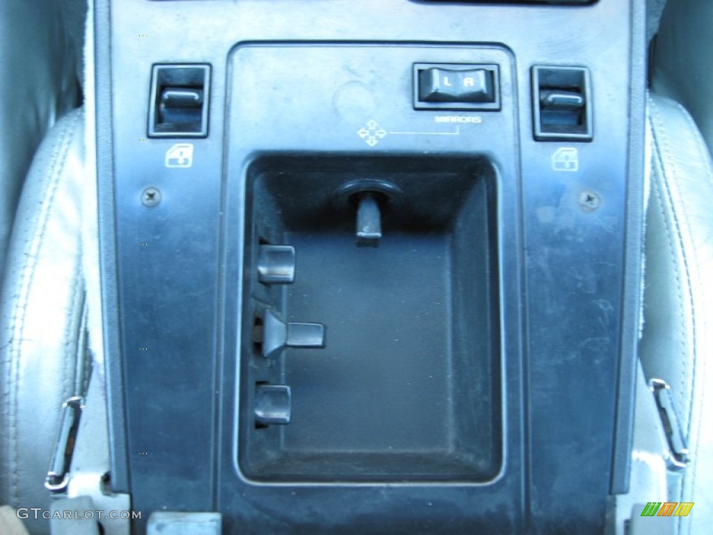 1984 Chevrolet Corvette Coupe Controls Photo #77855052