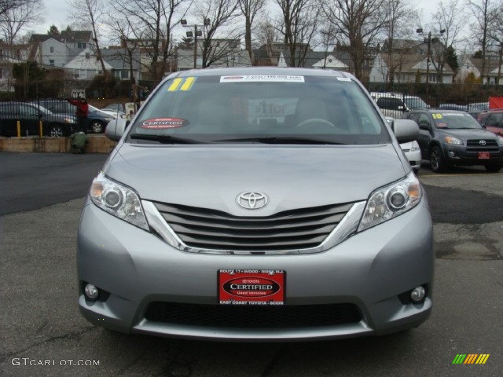 2011 Sienna XLE AWD - Silver Sky Metallic / Light Gray photo #2