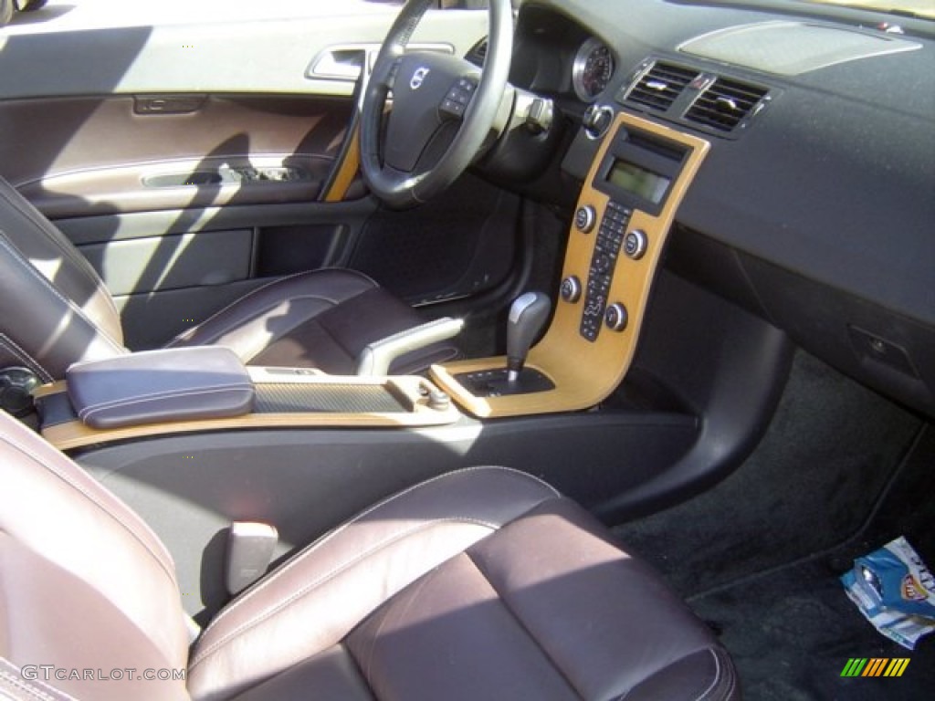 2011 Volvo C70 T5 Soverign Hide Cacao Brown Leather/Off Black Dashboard Photo #77857246