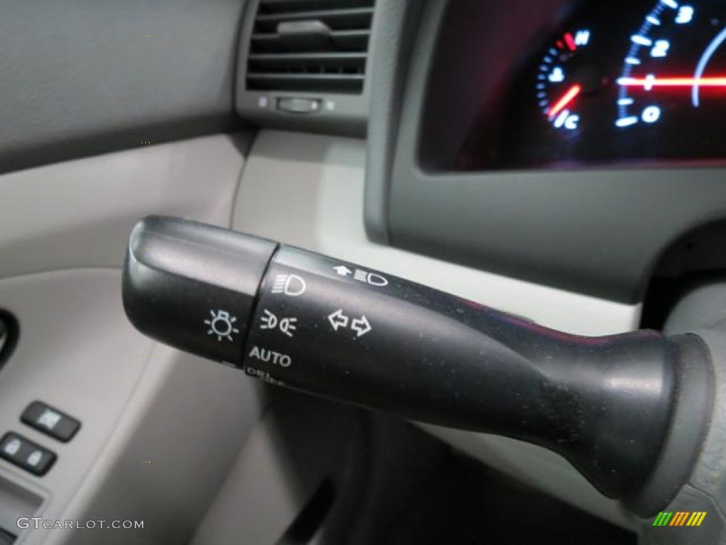 2010 Toyota Camry LE V6 Controls Photo #77857911