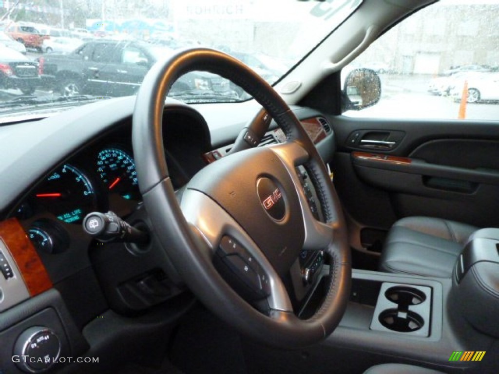 2013 Yukon SLT 4x4 - Summit White / Ebony photo #18